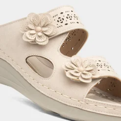 Madeira Womens Mule Sandal*Comfy Steps Best