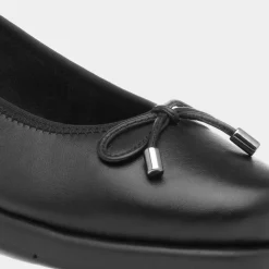 Womens Black Leather Shoe*Comfy Steps Fashion