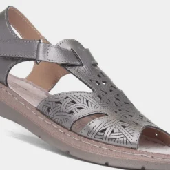 Ruth Womens Metallic Leather Sandal*Fleet & Foster New