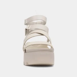 Cynthia Womens Strappy Chunky Sandal*Heart Hot